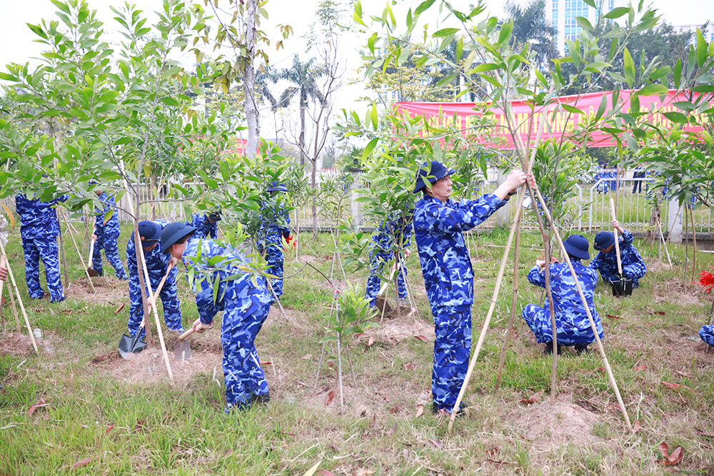 Cảnh sát biển Việt Nam sôi nổi hưởng ứng “Tết trồng cây đời đời nhớ ơn Bác Hồ”